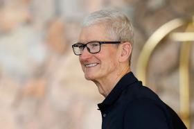 据报道Apple公司正在测试四款即将发布的智能眼镜